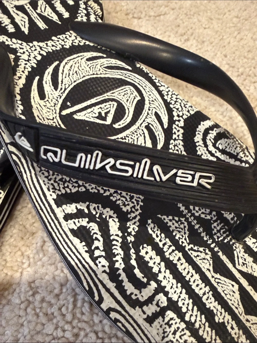 Quiksilver Men’s Black & White Tribal Print Flip Flops